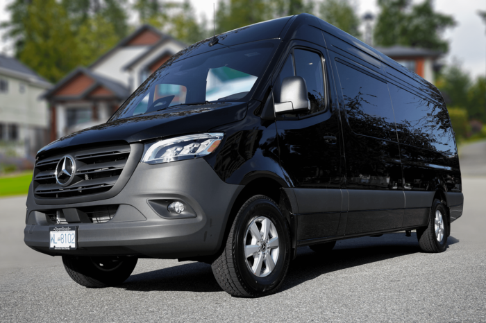 Mercedes Benz Sprinter Van 2025